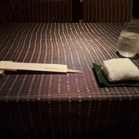 瀬里奈 本店 - お冷、お箸、ふきんです。