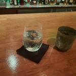 瀬里奈 - ほうじ茶とお冷です。