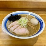 麺屋 しん蔵 - 限定  煮干し中華 900円  味付玉子 100円