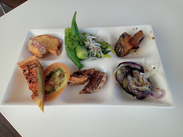 ごはん STAUB ラ ココット de GOHAN M セージグリーン 2合炊き | 鍋 | お菓子