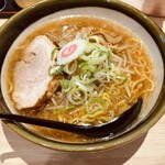 ラーメン 郷 - 塩ラーメン（980円）