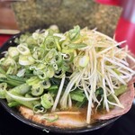 家系ラーメン たつ家 - 