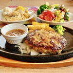 ビッグボーイ - 手ごねハンバーグ140g（税込759円）