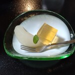 旅館　平利 - 梅酒ゼリーと梨