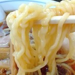 とらや分店 村田や - 中太縮れ麺はコシがいい