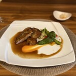 Take' - メインはお魚とお肉（この日は豚カツレツでした）からチョイス