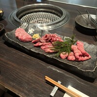 焼肉 青山外苑 - 