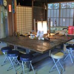 Geijutsu Mura Shinjikan Kissa - 蕎麦客用テーブル