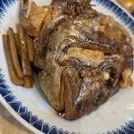 諒麿 - 鯛頭煮物！食べ応え抜群！