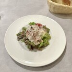 265112636 -  すりたて生ハムと新鮮な野菜のサラダ
                          パルミジャーノチーズを削って