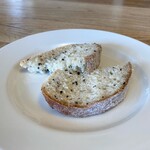 リトルネスト - パン