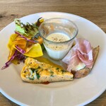 リトルネスト - サラダ仕立ての前菜