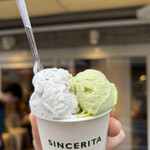 ジェラテリア シンチェリータ - ストラッチャテッラ&ピスタチオ  820円