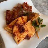焼肉 飛車角 横浜店 - キムチ盛り合わせ