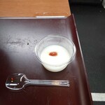 担担麺や 天秤 - 杏仁豆腐