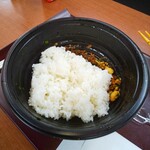 担担麺や 天秤 - 追い飯 青森県産まっしぐら