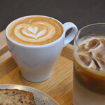 オールプレス エスプレッソ - フラットホワイト@税込540円、カフェラテ(ICED)@税込580円