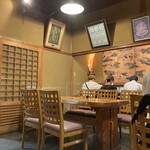 志じみ茶屋 湖舟 - 綺麗な店内です