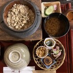 志じみ茶屋 湖舟 - 志じみ釜飯　2000円