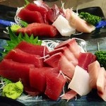 まぐろ丼　加一 - 旬の刺身盛合せ：1260円＆旬の刺身盛合せ定食：1575円（2013.10.21）