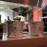 アップステアーズ - 