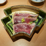 東麻布 天本 - 戻りかつ藁焼き