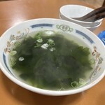 日本料理 焼肉 青山 - ワカメスープ
