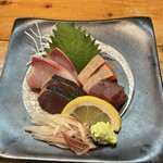 スーパー居酒屋 鳥取 だいぜん - お刺身一人盛り(アップ)♪