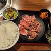 焼肉 ホルモン 牛繁 - 