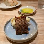 和酒と洋菜 グルミレ - お通し　サバの燻製とポテトサラダ