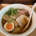 らぁ麺 大金星 - 醤油らぁ麺950円