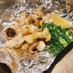 にかいのてっぱん キッチンK - イカゲソ焼700円