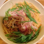 タパス＆タパス - 9月限定  豚バラと九条ネギの濃厚ピリ辛クリームパスタ 1,300円（税込）