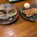 京橋 炉端焼 ロバ - 白はまぐりとアスパラベーコン