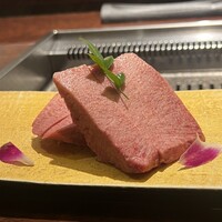 黒毛和牛焼肉 虎斑 北新地店 - 