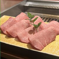 黒毛和牛焼肉 虎斑 北新地店 - 