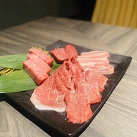 近江うし焼肉 にくTATSU 日本橋室町店 - 