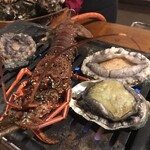 ししくい - 伊勢海老 鮑 生きたまま焼く残酷焼き