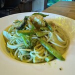 ロッキーガーデン - 週替わりpasta単品¥900
      Aランチ￥1,300はメイン＋サラダ＋スープ
      Bランチ1,700はAランチ＋デザートのセット