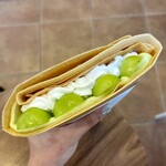 オザキクレープ - 贅沢シャインマスカットホイップ
