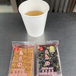 多謝 - 待っている間台湾のお茶とお菓子を頂きました