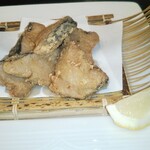 お食事処 多七 - 鰹の竜田揚げ(これのみスマホ撮影、他はタブレット撮影。)