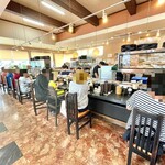 いづつや - 土曜13時頃の様子。30分ほど待ってから入店できた。