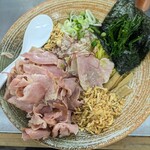 覆麺 智 - ベーコンくん、おおすぎよ