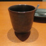 銀座 個室 蟹料理 わだつみ - 番茶で一息。