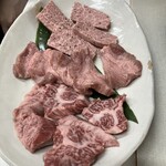 堀口畜肉直営 焼肉 ほりぐち - 