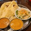 ガネーシュ - スペシャルランチセット(税込968円)
①チキンカレー《④中辛》②茄子カレー《④中辛》③ナン2枚④サラダ(千切甘藍&針人参&玉蜀黍&胡瓜&萵苣)
インド人料理人が作る日本人向けにアジャストした味わい