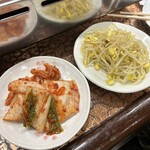 焼肉 かっぱ梶岡 - キムチ・もやし
