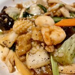 座135 - エビ、イカ、うずらの玉子、肉などオールスター集めてみた