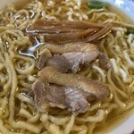 仙台中華そば 銘店嘉一 - 親鶏のチャーシューは2枚。